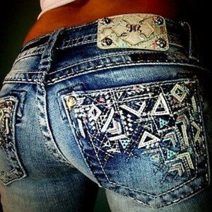 Miss Me Signature Cropped Jean Capri's